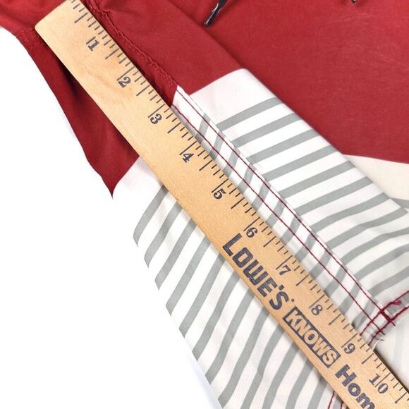 VOLCOM Horizon Mod Tech Board Shorts Surf Trunks Mens 33 Red White Stripe - Picture 4 of 8